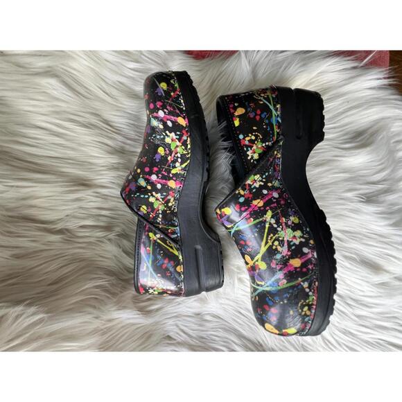 Sanita Women's Colorful Clogs - Fun and Functional Size 40 - Picture 4 of 6